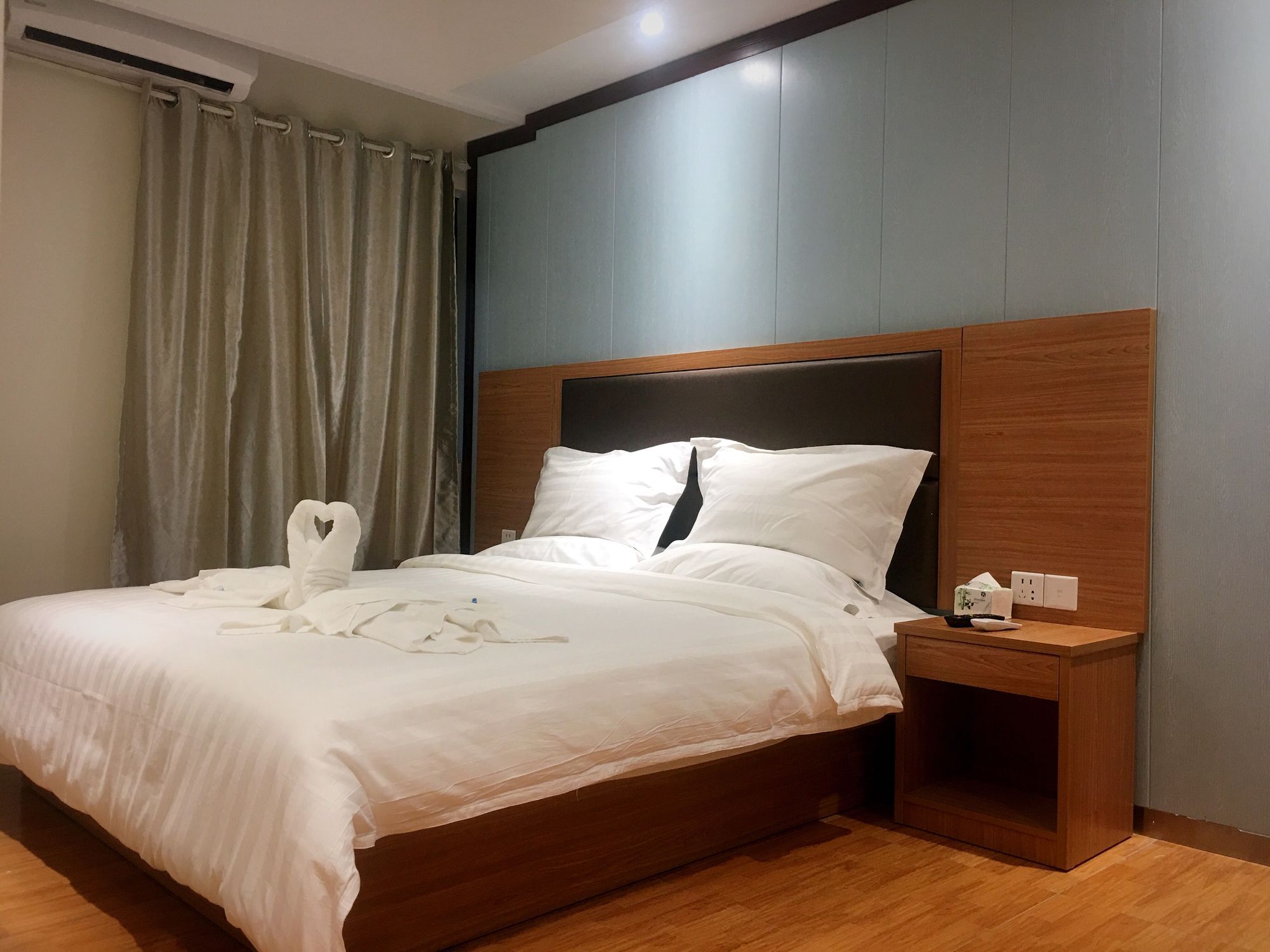 Sky Hotel 88 St. Янгон Экстерьер фото